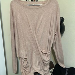 Woman’s wrap shirt/sweater size 2X, 27in p2p and 28 in long